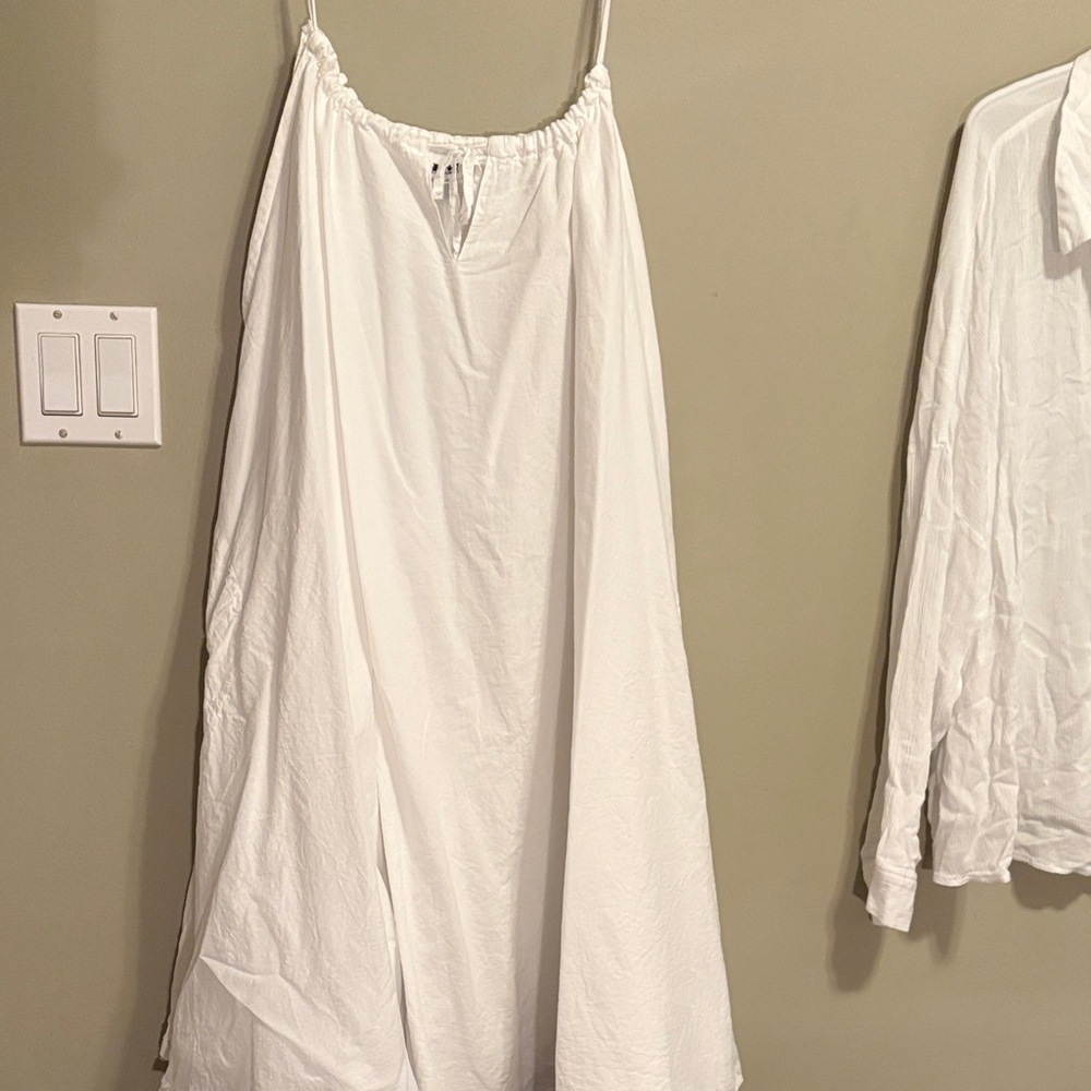Elegant White Midi Dress